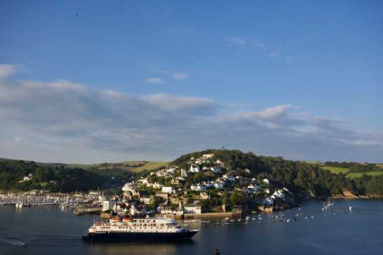 01 July 2021 - 20-11-47

--------------
Cruise ship Hebridean Sky departs Dartmouth